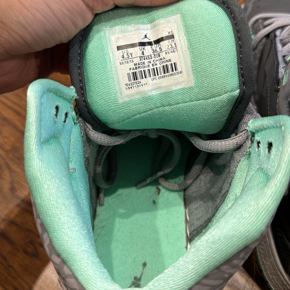 Jordan sneakers - Picture 6 of 7